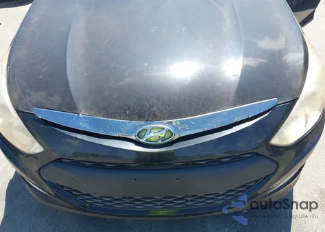 2013 Hyundai Sonata Hybrid z USA, uszkodzony, nr VIN KMHEC4A48DA073859